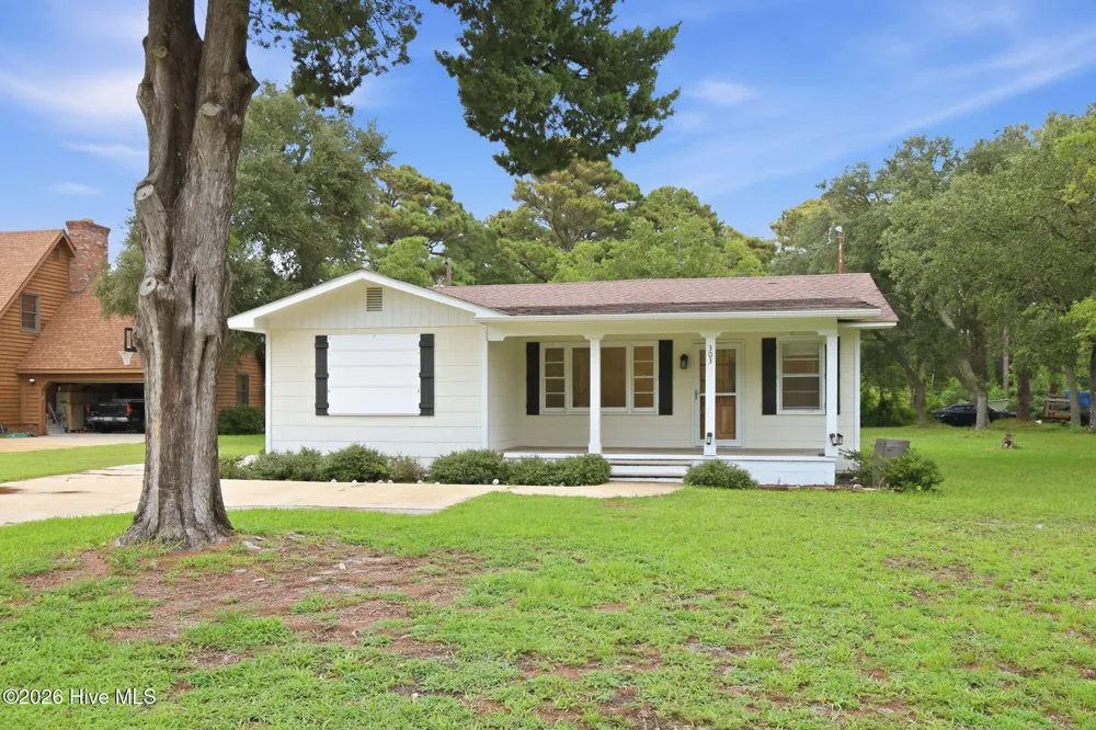 303 Cape Lookout Drive Harkers Island, NC 28531