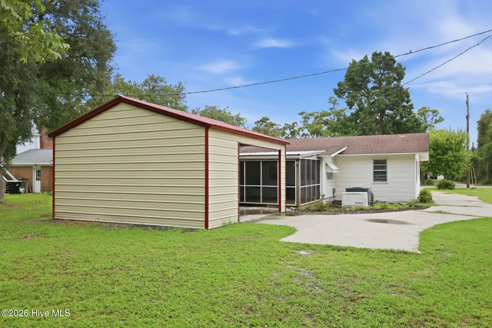303 Cape Lookout Drive Harkers Island, NC 28531