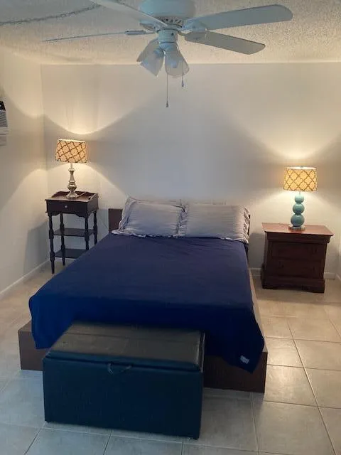 41 SUSSEX B West Palm Beach, FL 33417