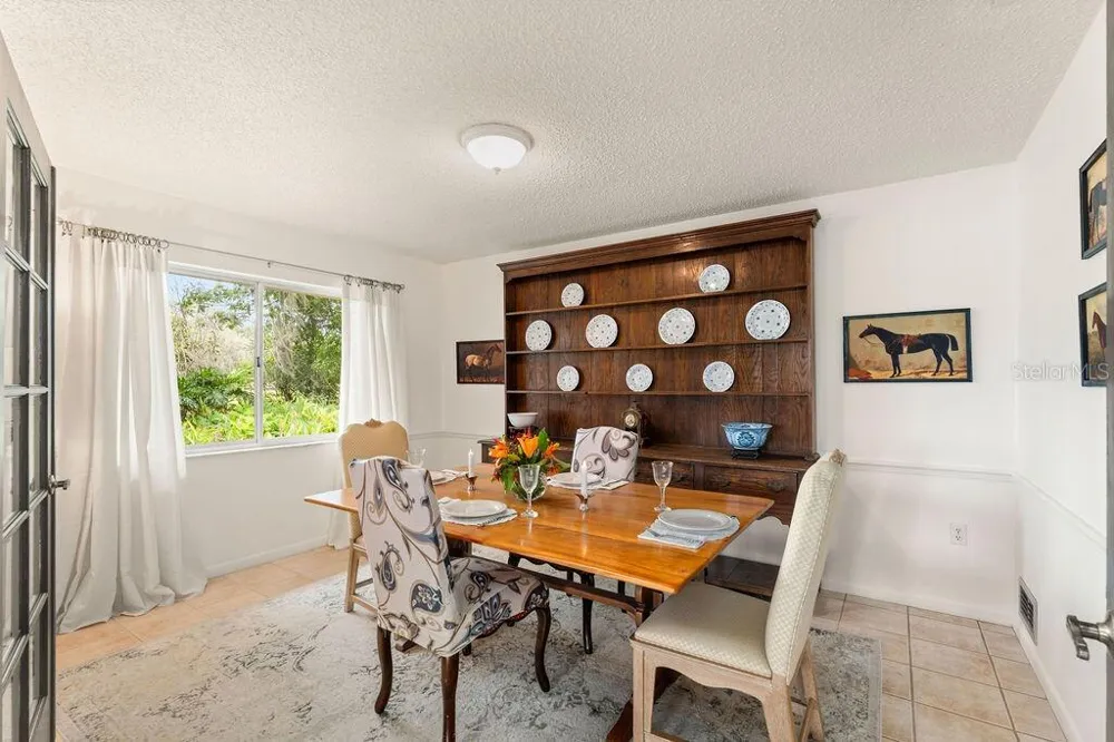 5240 MYAKKA VALLEY TRAIL Sarasota, FL 34241