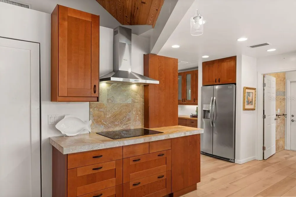 5240 MYAKKA VALLEY TRAIL Sarasota, FL 34241