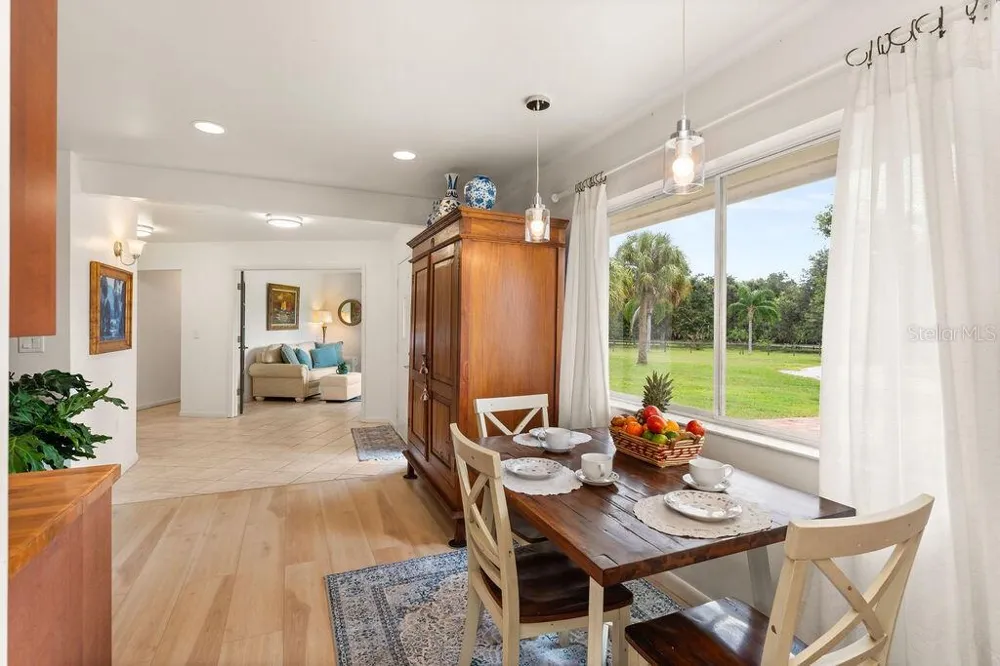 5240 MYAKKA VALLEY TRAIL Sarasota, FL 34241