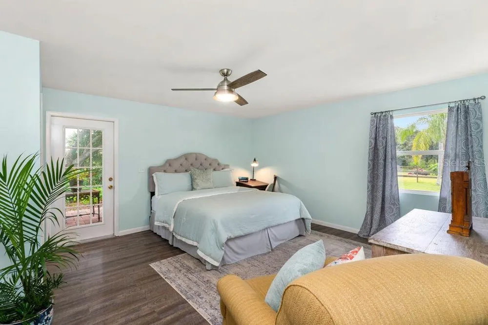 5240 MYAKKA VALLEY TRAIL Sarasota, FL 34241