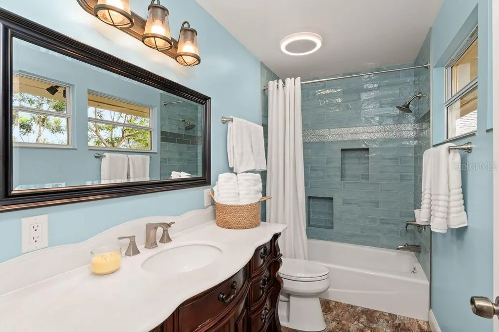 5240 MYAKKA VALLEY TRAIL Sarasota, FL 34241