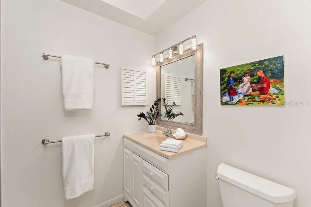 5240 MYAKKA VALLEY TRAIL Sarasota, FL 34241