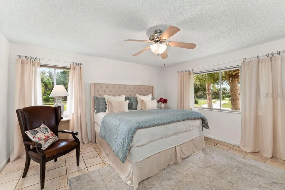 5240 MYAKKA VALLEY TRAIL Sarasota, FL 34241