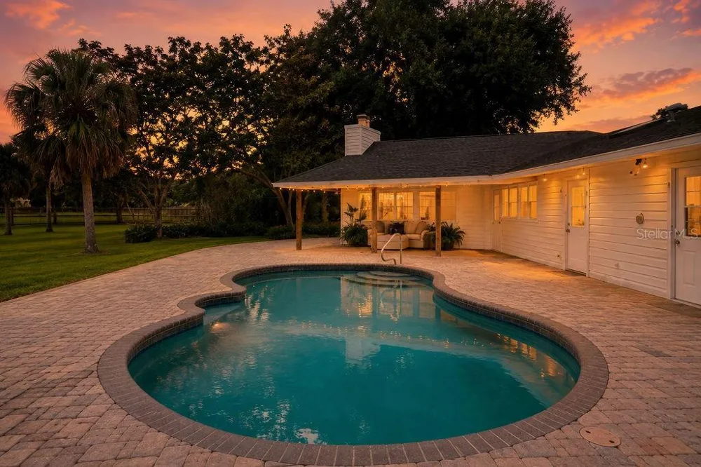 5240 MYAKKA VALLEY TRAIL Sarasota, FL 34241