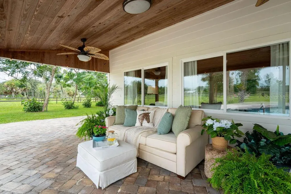 5240 MYAKKA VALLEY TRAIL Sarasota, FL 34241