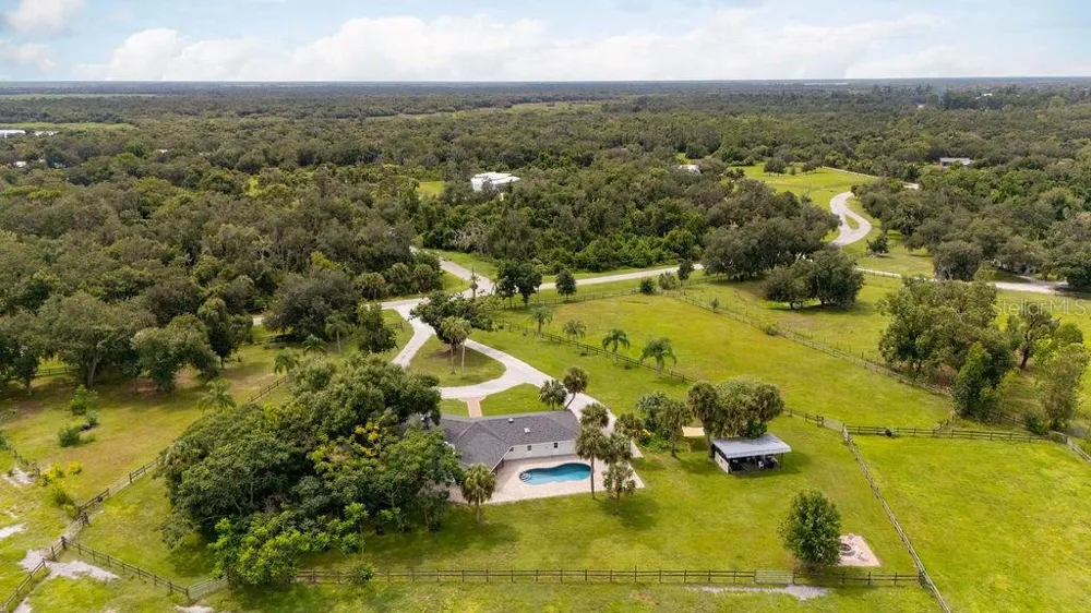 5240 MYAKKA VALLEY TRAIL Sarasota, FL 34241