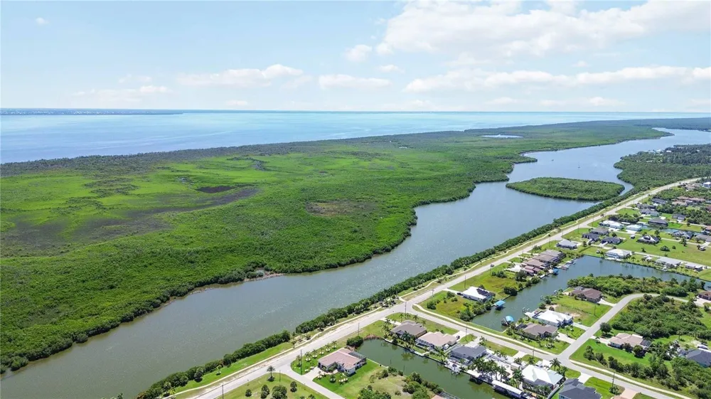 8633 CALUMET BOULEVARD Port Charlotte, FL 33981