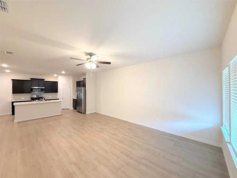 10316 Crusoe Street Aubrey, TX 76227