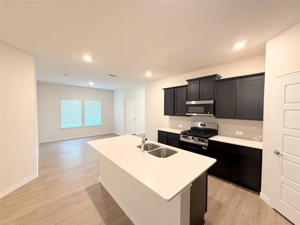 10316 Crusoe Street Aubrey, TX 76227