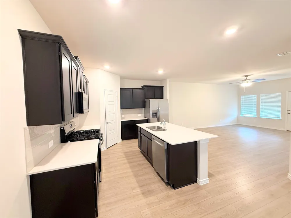 10316 Crusoe Street Aubrey, TX 76227