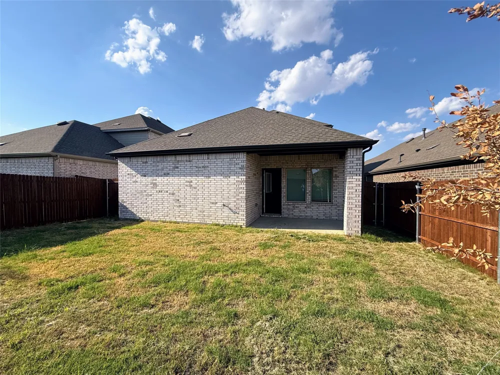 10316 Crusoe Street Aubrey, TX 76227