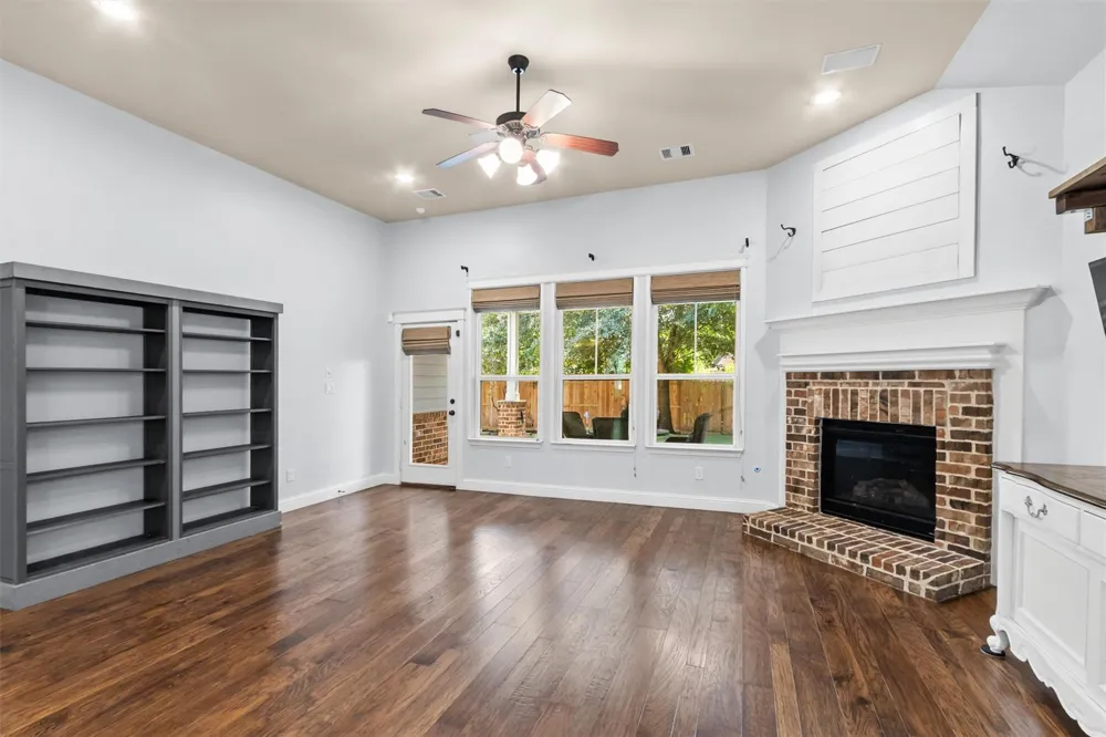 123 Cherry Oak Ln Montgomery, TX 77316