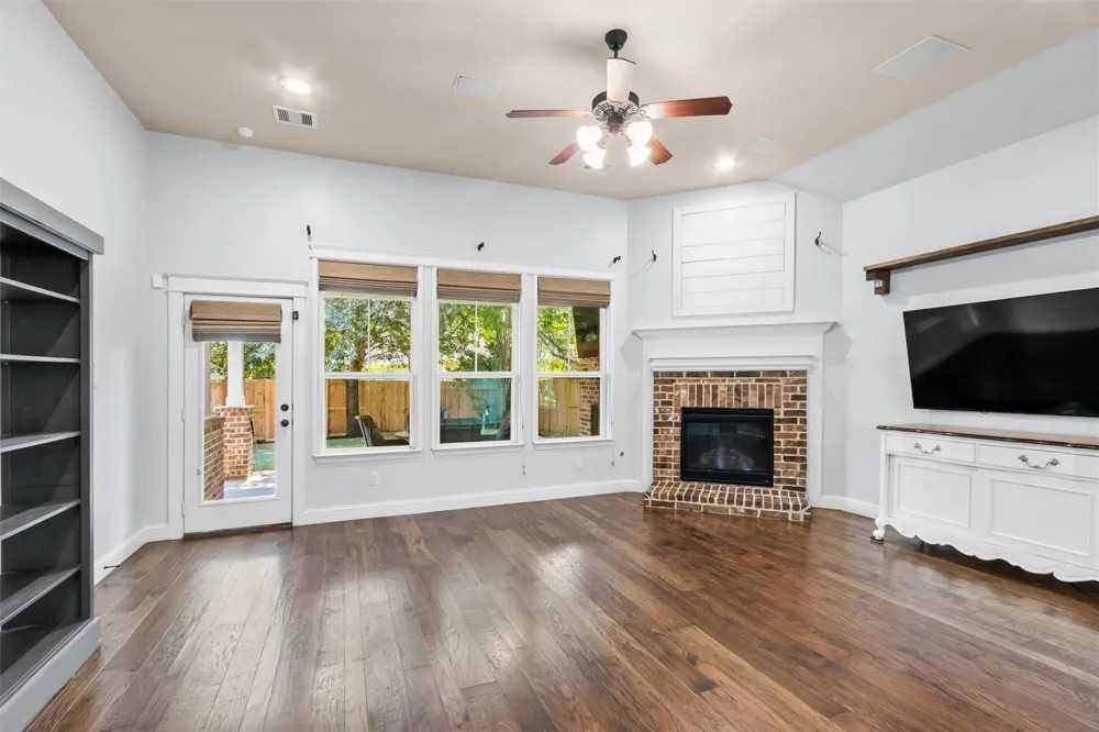 123 Cherry Oak Ln Montgomery, TX 77316