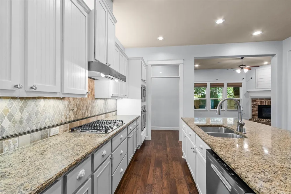 123 Cherry Oak Ln Montgomery, TX 77316