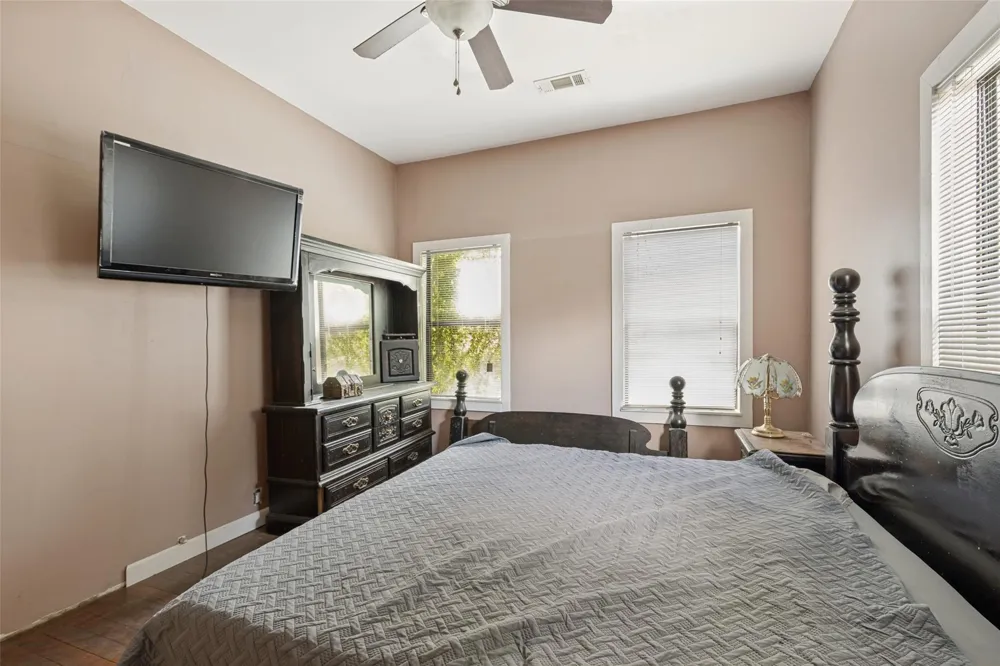 3012 Garrow Street Houston, TX 77003