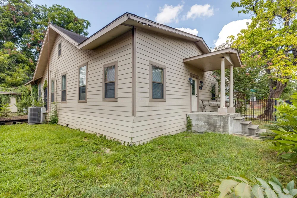 3012 Garrow Street Houston, TX 77003