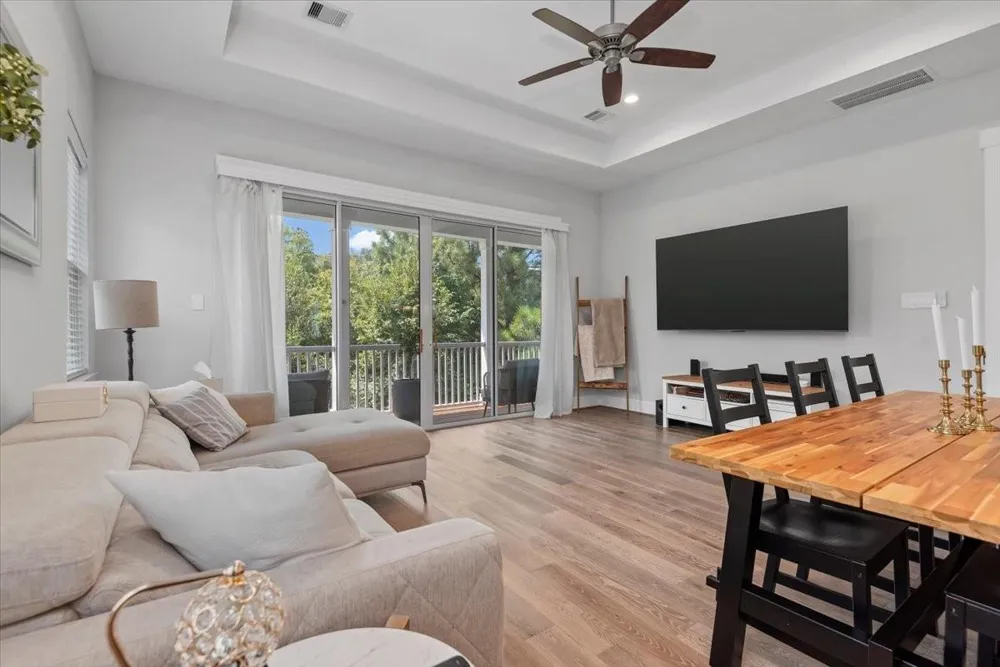 7 Thorpe Lane Spring, TX 77389