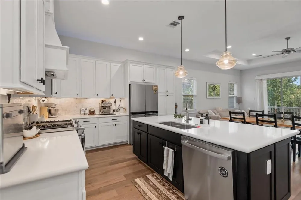 7 Thorpe Lane Spring, TX 77389