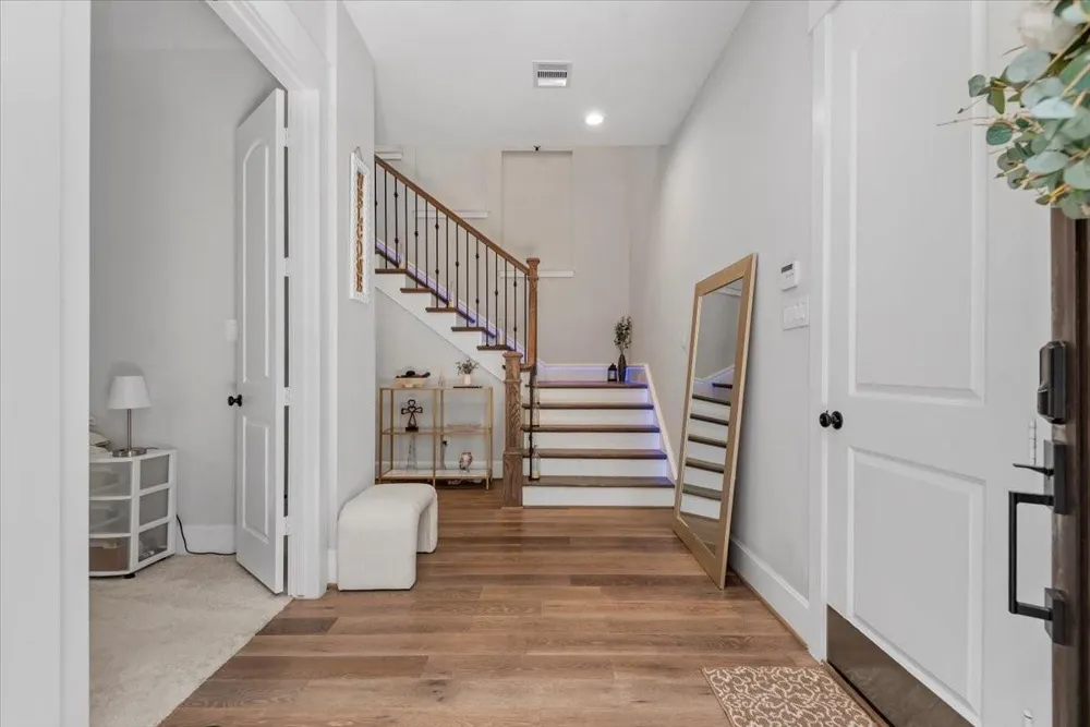 7 Thorpe Lane Spring, TX 77389