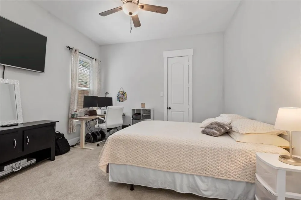 7 Thorpe Lane Spring, TX 77389