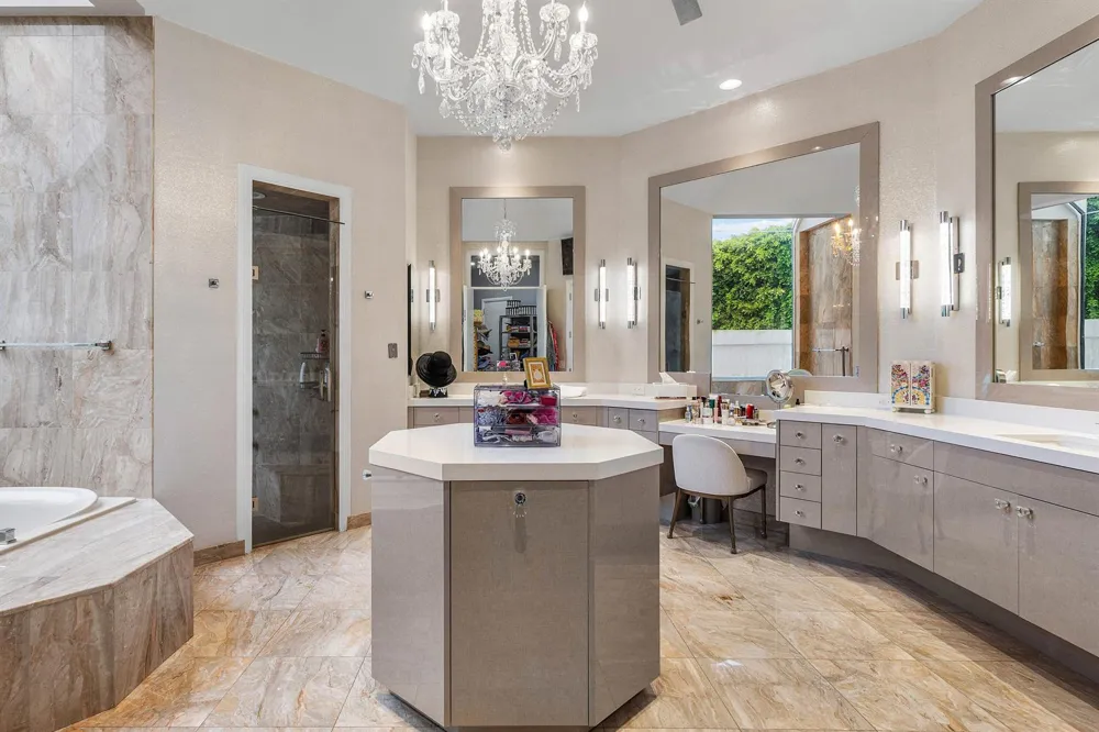 7027 Queenferry Circle Boca Raton, FL 33496