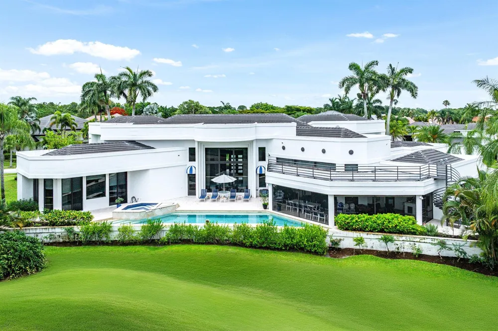 7027 Queenferry Circle Boca Raton, FL 33496