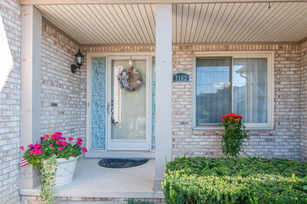 7162 Fox Woods Drive Canton, MI 48187