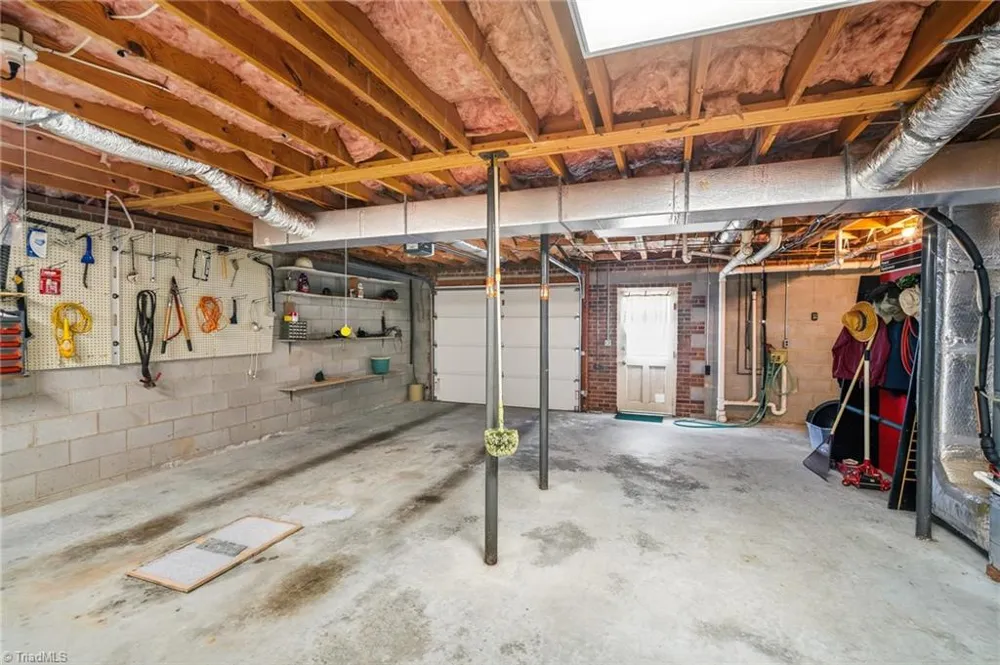 329 Henderson Drive Clemmons, NC 27012