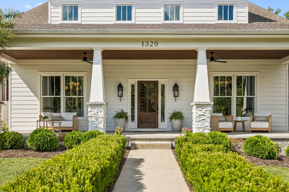 1320 Sweetbriar Ave Nashville, TN 37212