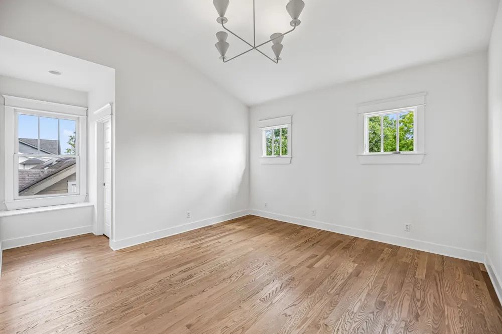 1320 Sweetbriar Ave Nashville, TN 37212