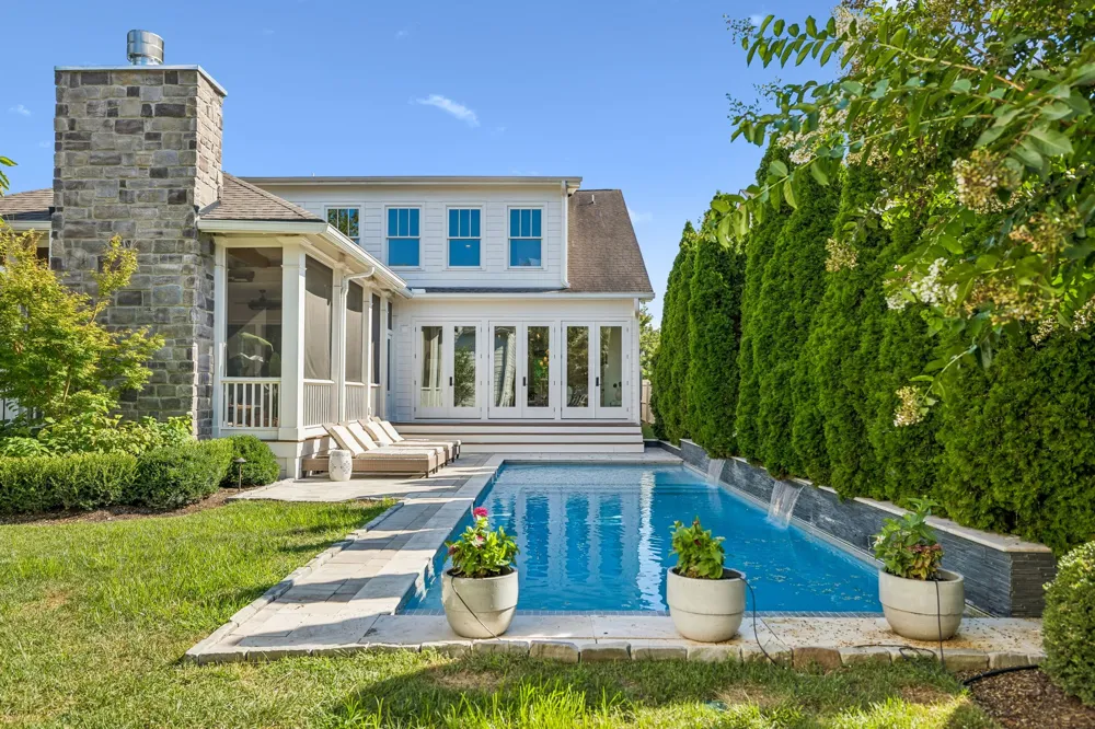 1320 Sweetbriar Ave Nashville, TN 37212