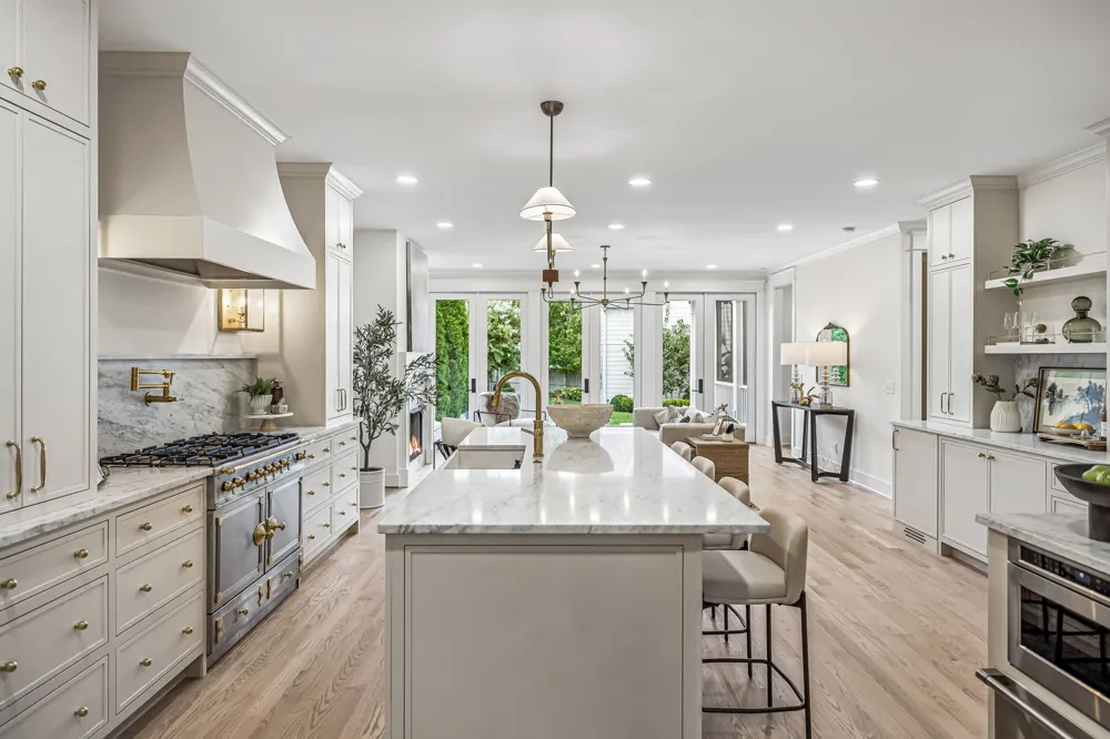 1320 Sweetbriar Ave Nashville, TN 37212