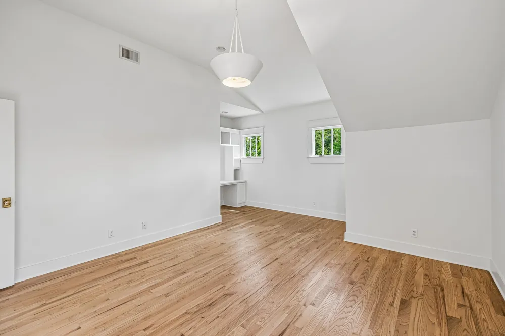 1320 Sweetbriar Ave Nashville, TN 37212