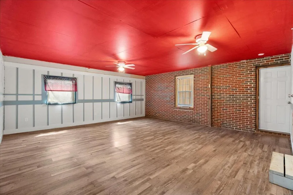 4386 Highway 337 LaFayette, GA 30728