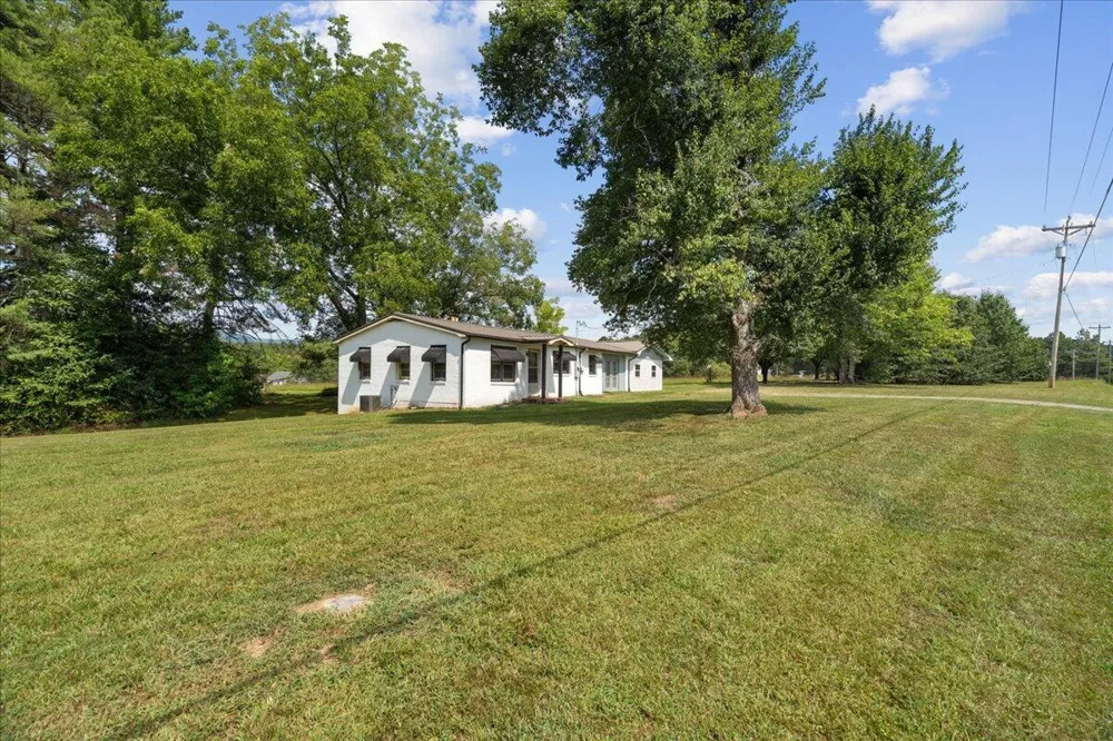4386 Highway 337 LaFayette, GA 30728