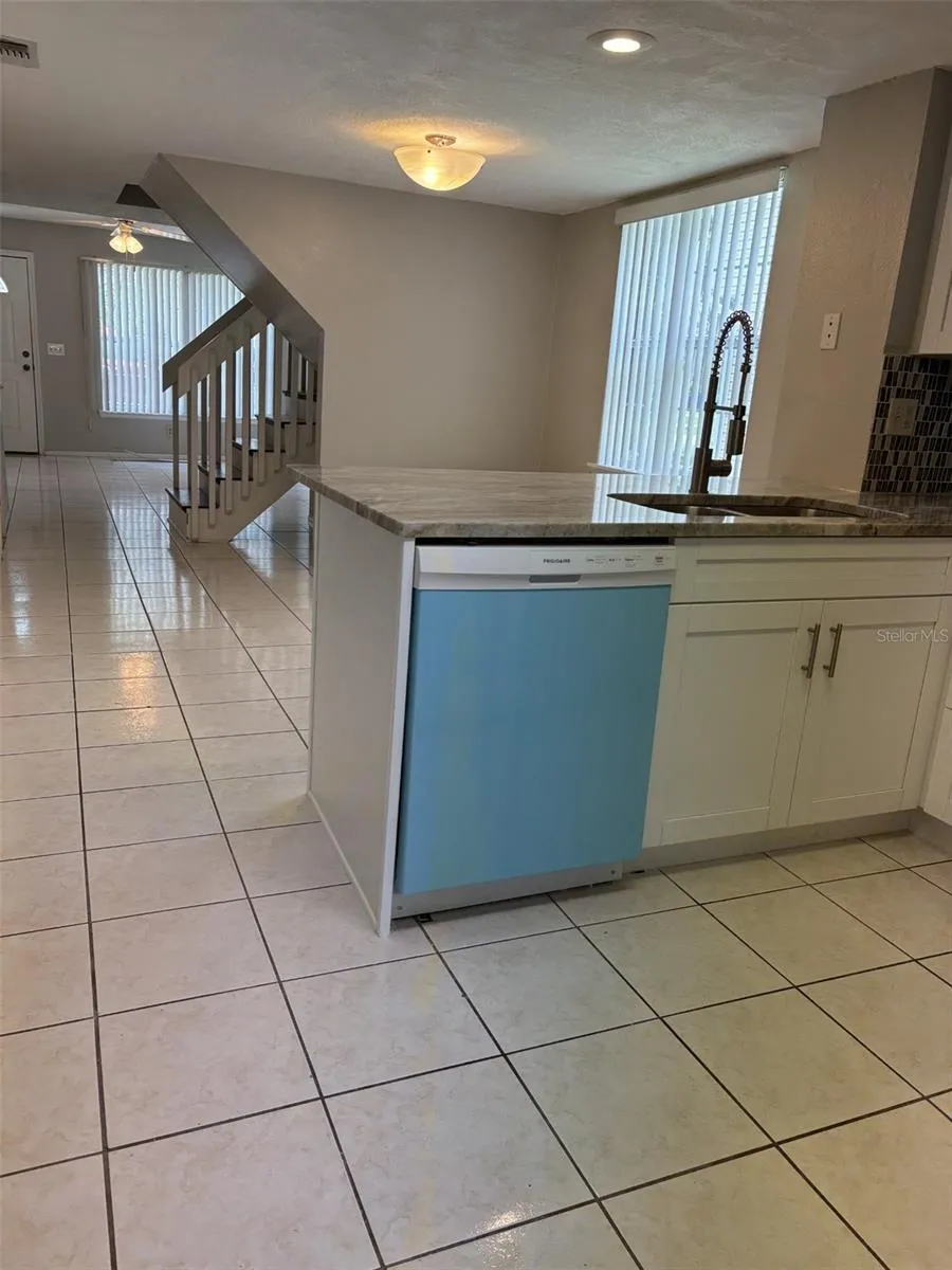 8525 J R MANOR DRIVE Tampa, FL 33634