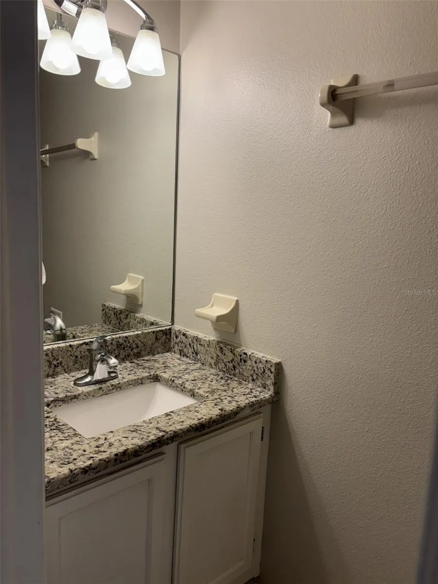 8525 J R MANOR DRIVE Tampa, FL 33634