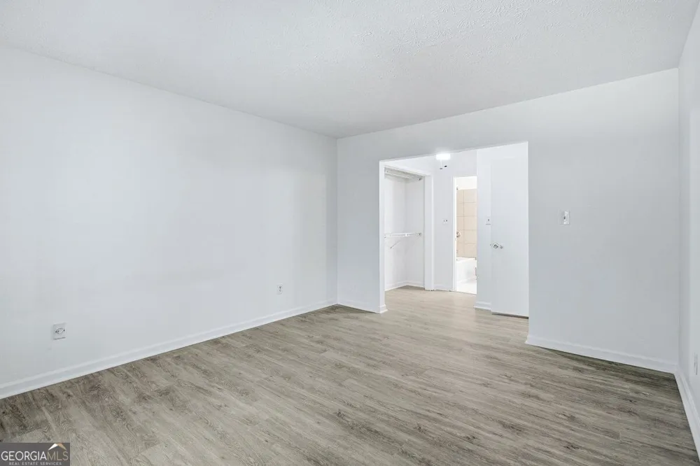 2052 Brian Way Decatur, GA 30033