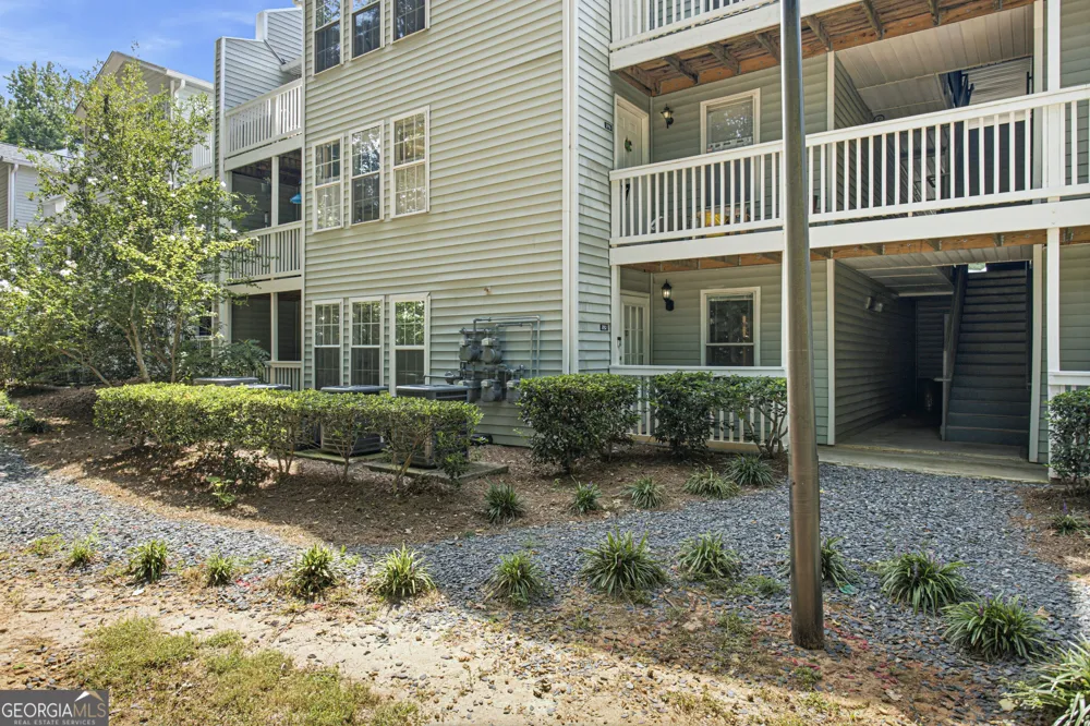 2052 Brian Way Decatur, GA 30033