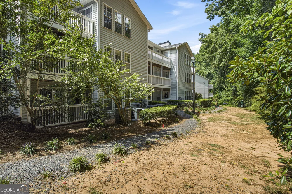 2052 Brian Way Decatur, GA 30033