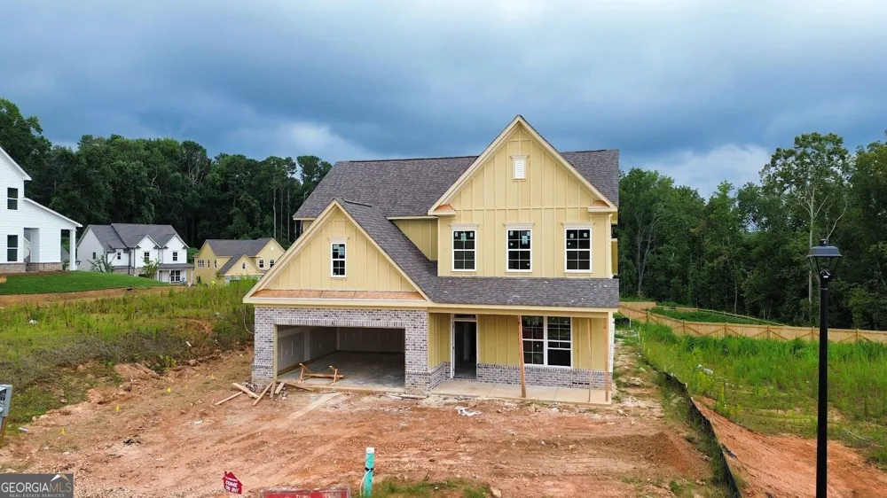 5659 Evelyn LN Flowery Branch, GA 30542
