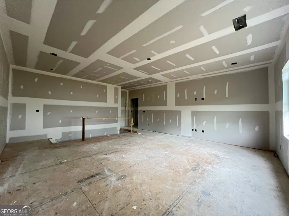 5659 Evelyn LN Flowery Branch, GA 30542
