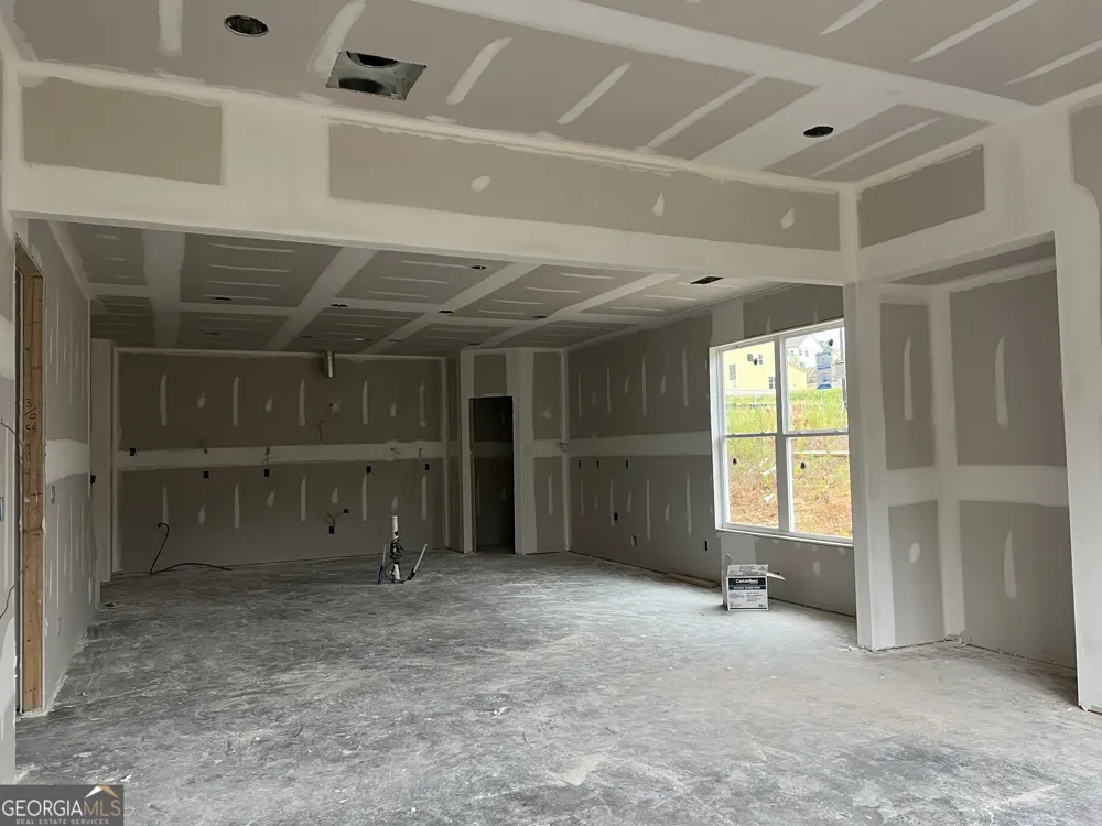 5659 Evelyn LN Flowery Branch, GA 30542