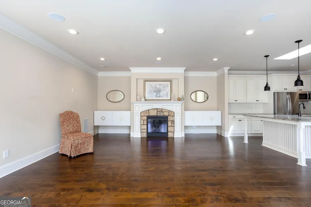 100 Batten Board WAY Woodstock, GA 30189