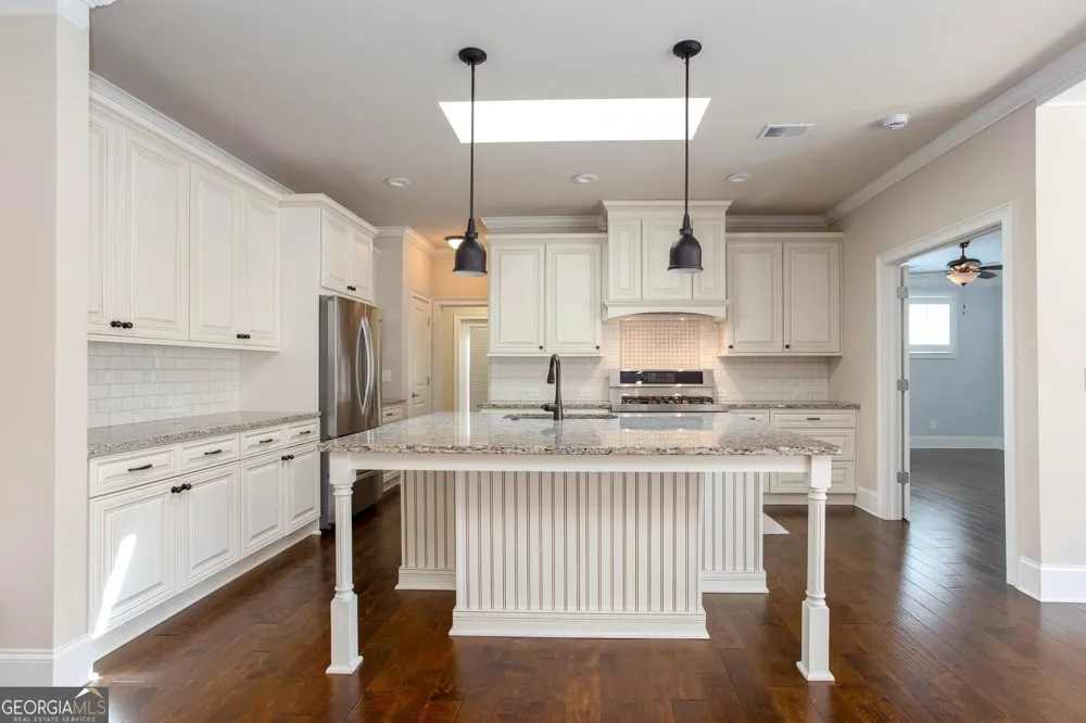 100 Batten Board WAY Woodstock, GA 30189