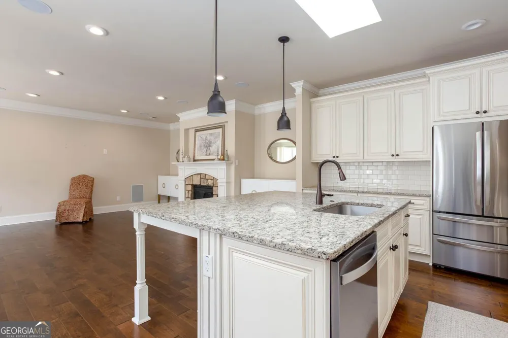 100 Batten Board WAY Woodstock, GA 30189