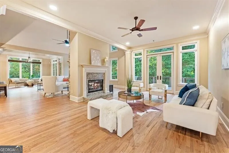 195 Fredericks CV Dawsonville, GA 30534